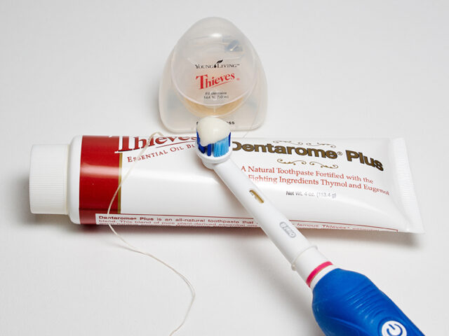 review: YL Thieves Dentarome Plus Toothpaste
